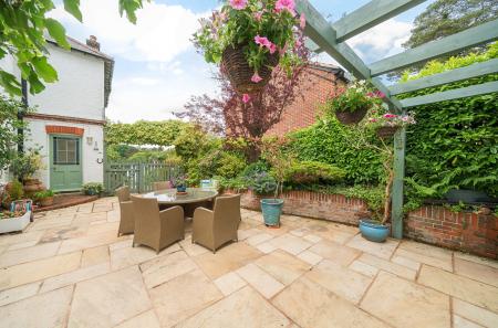 1301629-27-683a05...