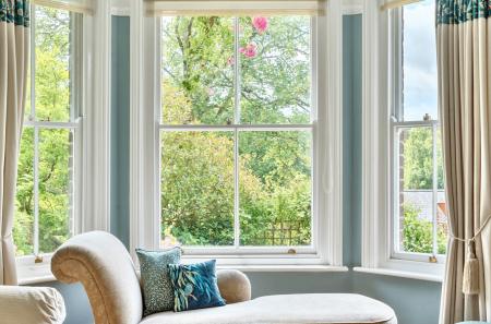 1301629-1-683a048...