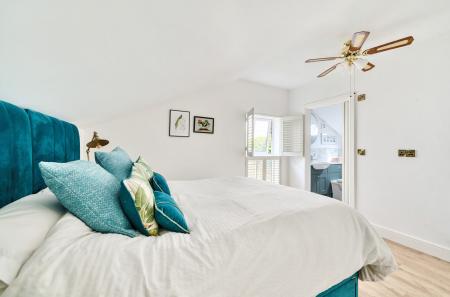 1301629-24-683a05...