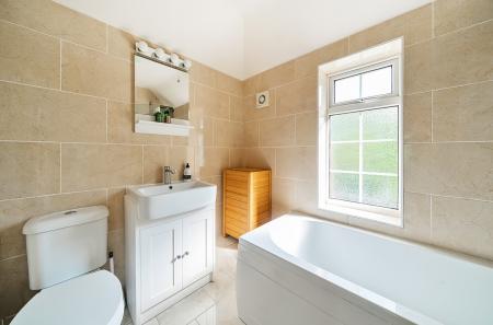 1304471-22-684011...