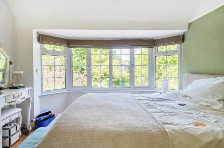 1304471-25-684011...