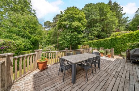 1296068-4-68370b3...