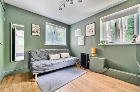 1306748-11-6842c8...