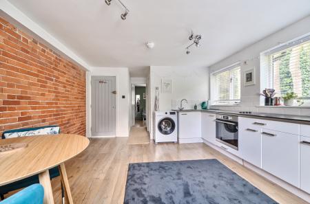 1306748-6-6842c41...