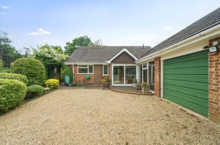 1309972-9-684aac2...