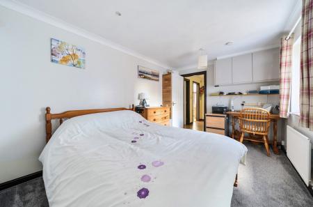 1305381-15-68498f...