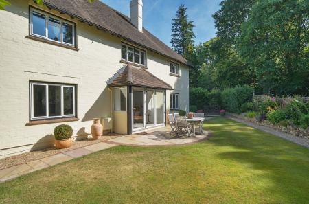 1312051-1-685289d...