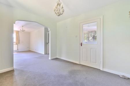 1321749-24-686e49...