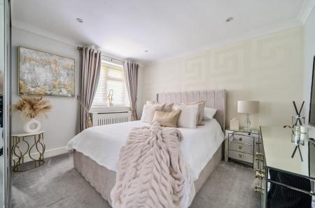 1300097-19-686bed...