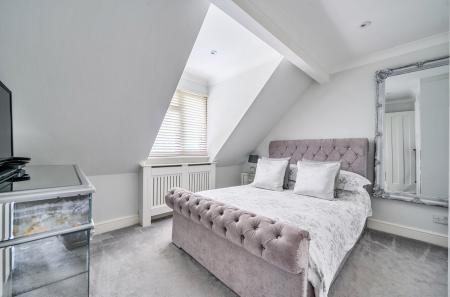 1300097-22-686bed...