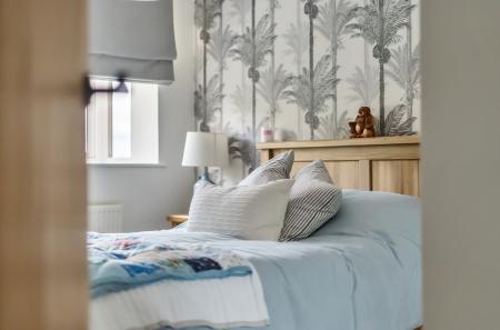 1327063-5-687fce2...