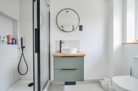 1327063-10-687fce...