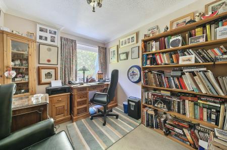 1312587-2-685430b...