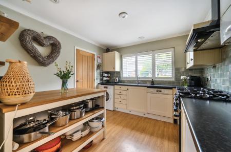 1328576-25-688371...