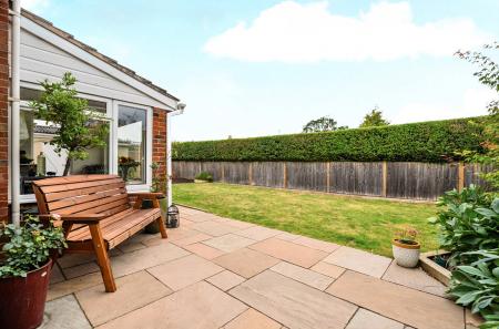 1332073-4-6888c79...