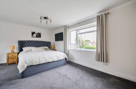 1332073-28-6888cb...