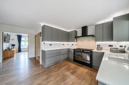 1332073-13-6888c9...