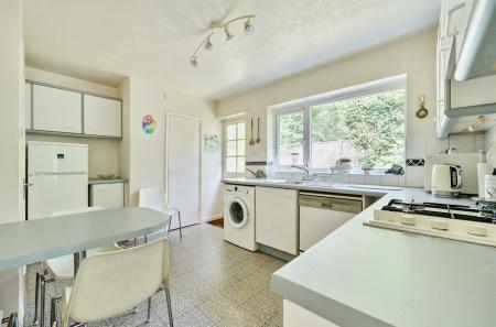 1331711-2-688cb8e...