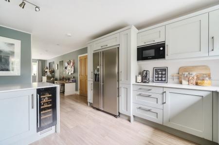 1334950-13-6894ab...