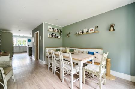 1334950-12-6894aa...