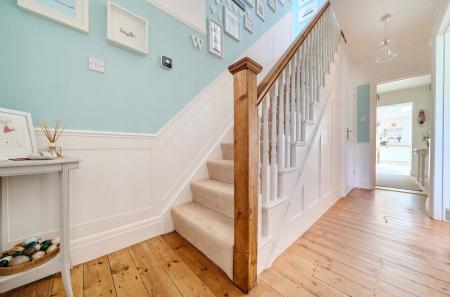 1335299-17-6894fb...