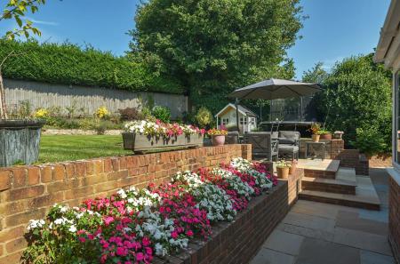 1336934-6-689b528...