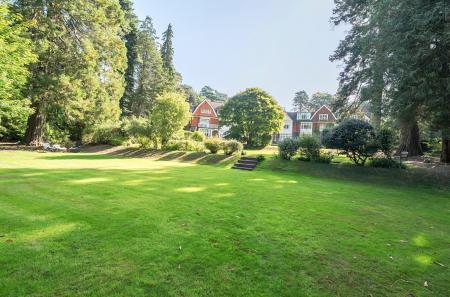 1334632-13-689b08...