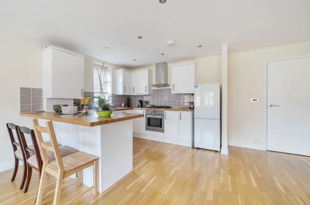 1339561-4-68a473e...