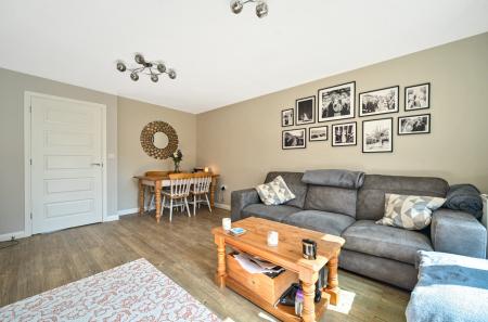 1339737-11-68a84f...