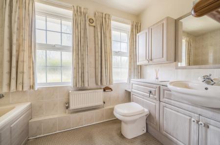 1343712-9-68a8355...