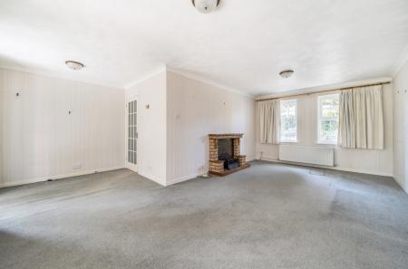 1343712-5-68a834a...