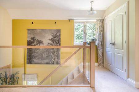 1348020-31-68b5ca...