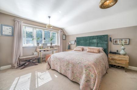 1348020-24-68b5ca...