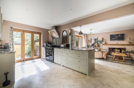 1348020-17-68b5c9...