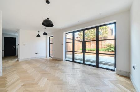 1339575-17-689ddf...