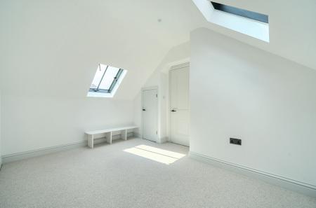 1339575-12-689ddf...