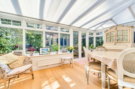 1348827-11-68da50...