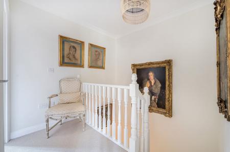 1348827-21-68da51...