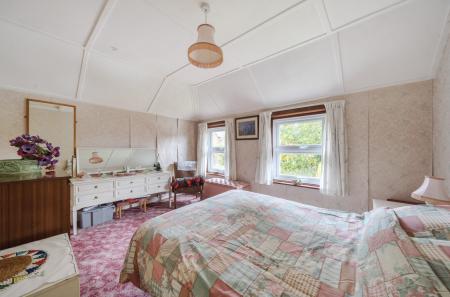 1365094-27-68e8f1...