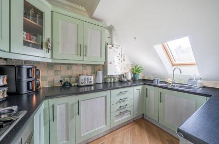 1373110-13-6904dd...