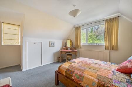 1381173-11-691af8...