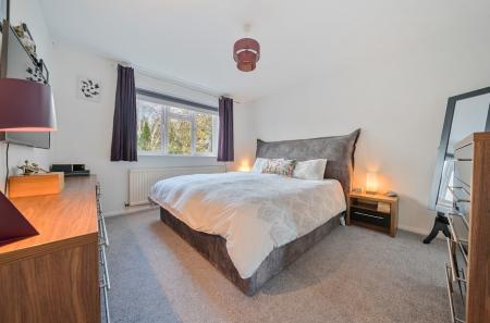 1385016-15-6925c6...