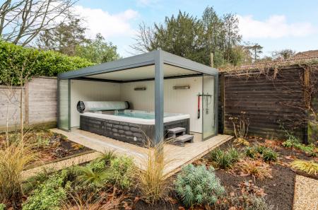 1387259-6-693867c...