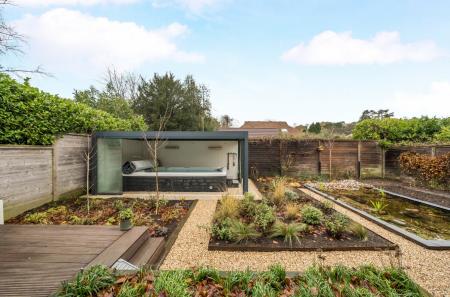 1387259-7-693867c...