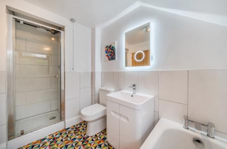 1387259-24-693868...