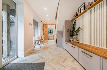 1387259-15-693867...