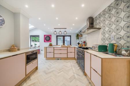 1387259-9-693867d...