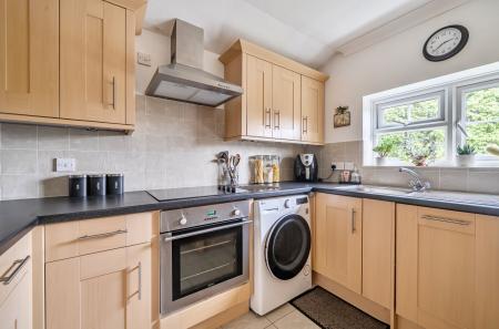 1398021-11-6967ae...