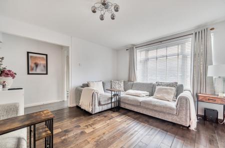 1398119-12-696a62...