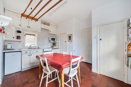 1399938-10-696f59...